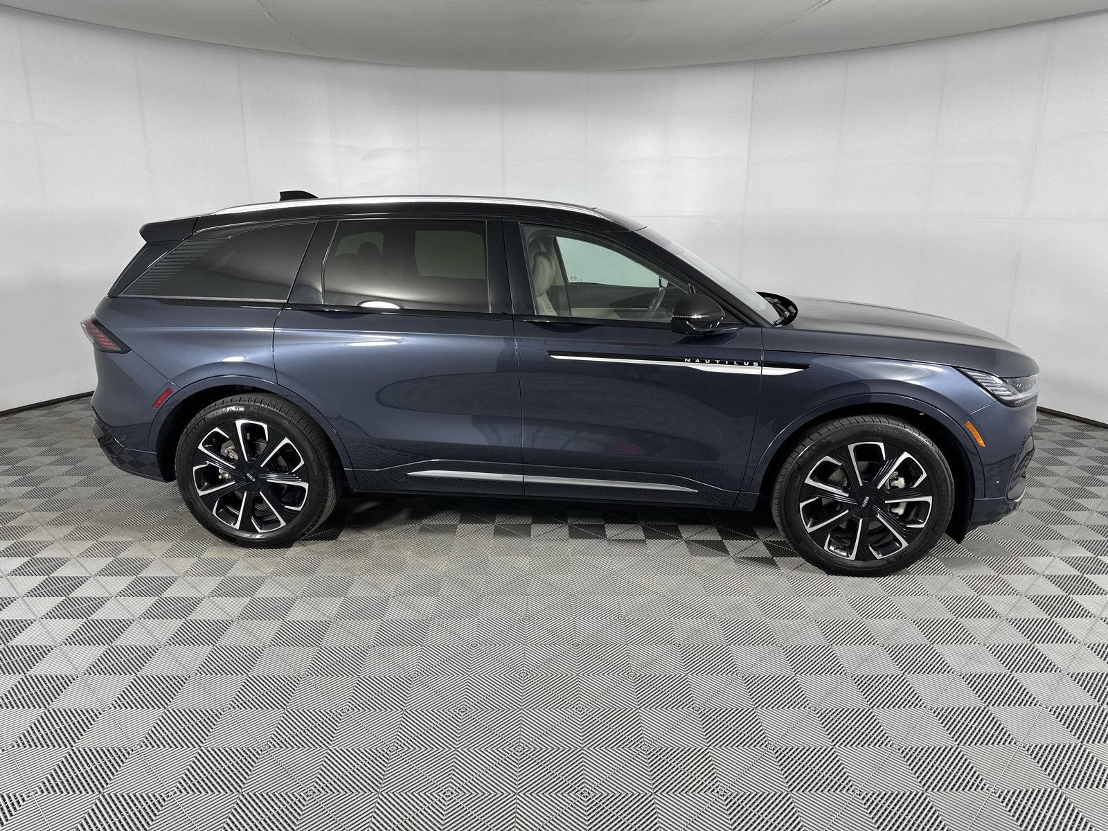 Used 2024 Lincoln Nautilus Reserve SUV