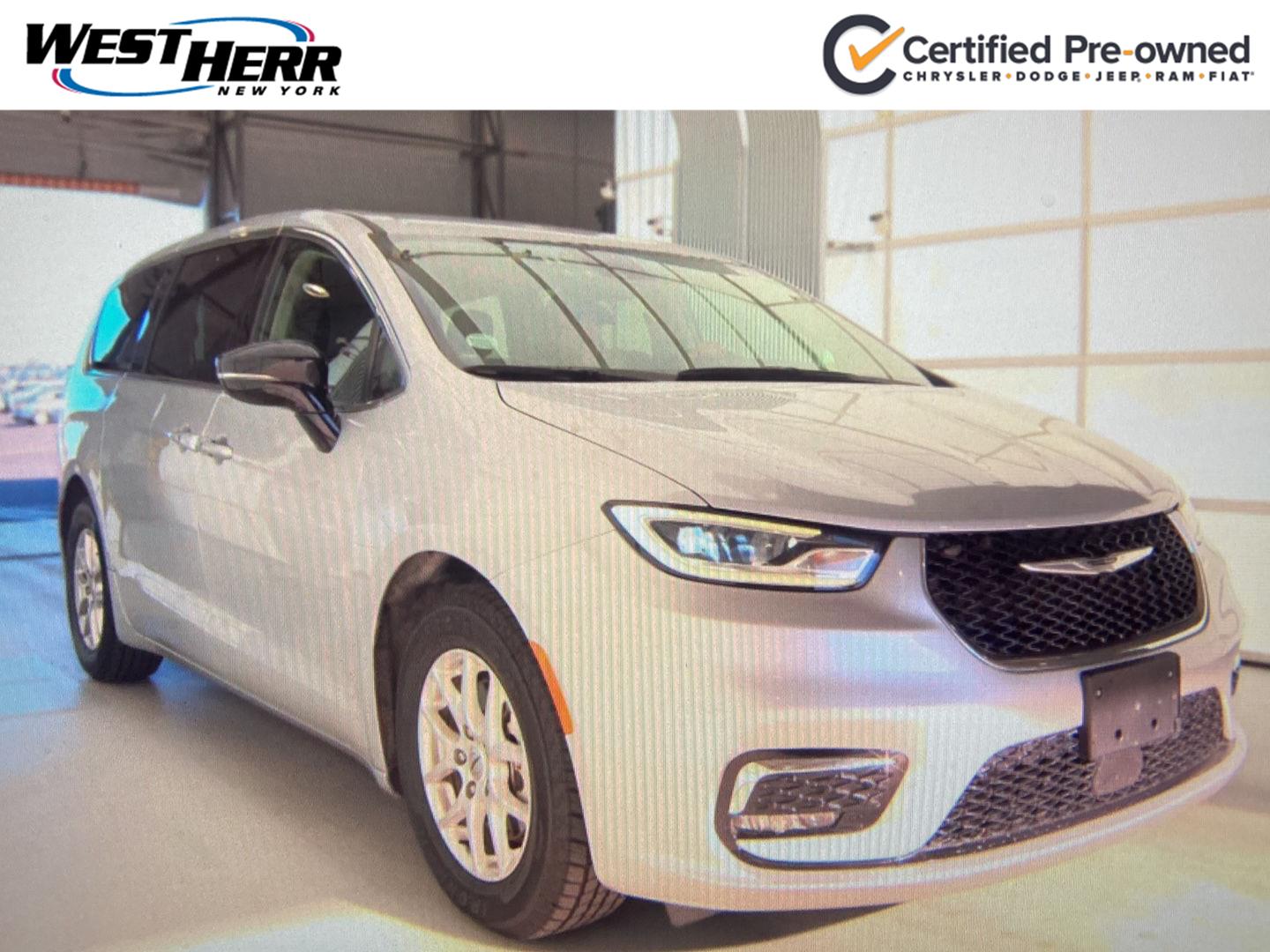  Chrysler Pacifica