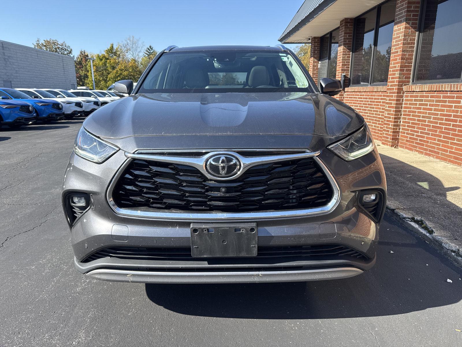Used 2022 Toyota Highlander Platinum SUV