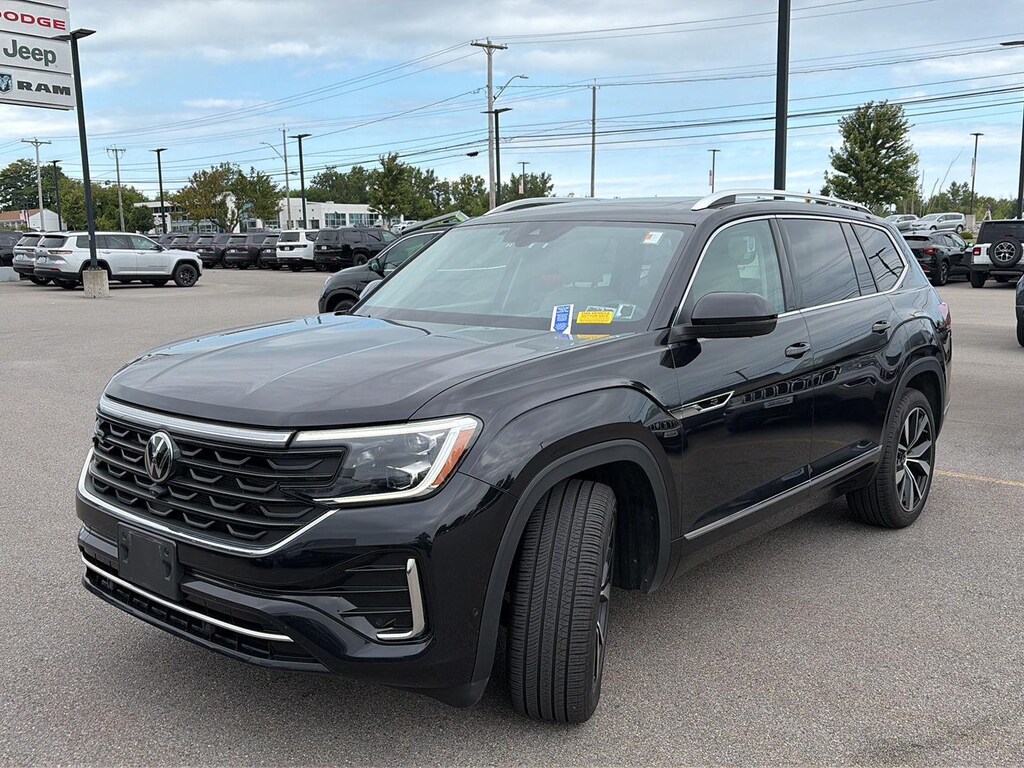 Used 2024 Volkswagen Atlas 2.0T SEL Premium R-Line SUV