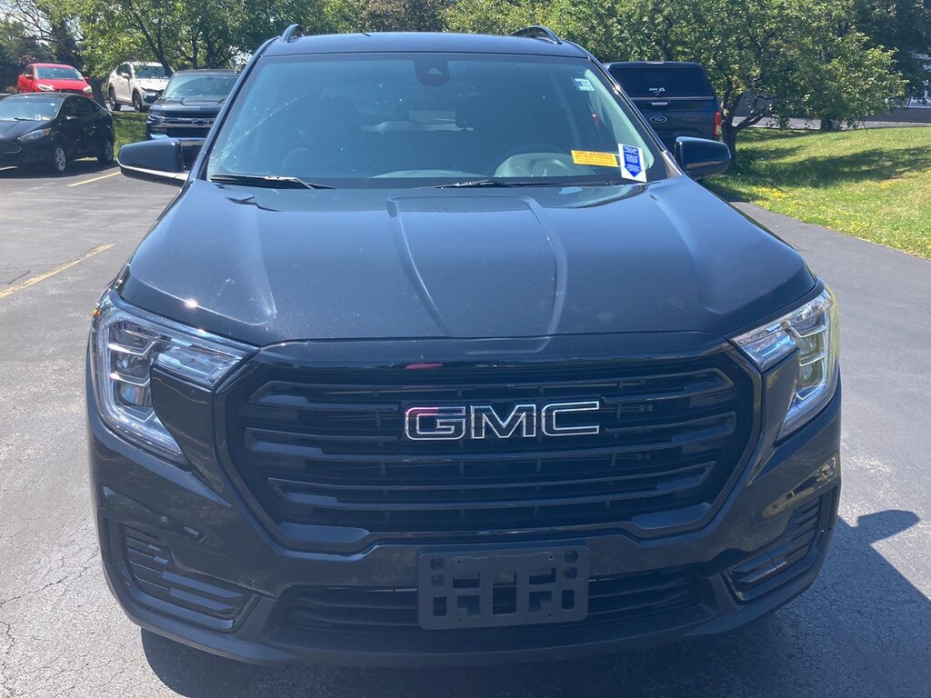 Used 2023 GMC Terrain SLE SUV