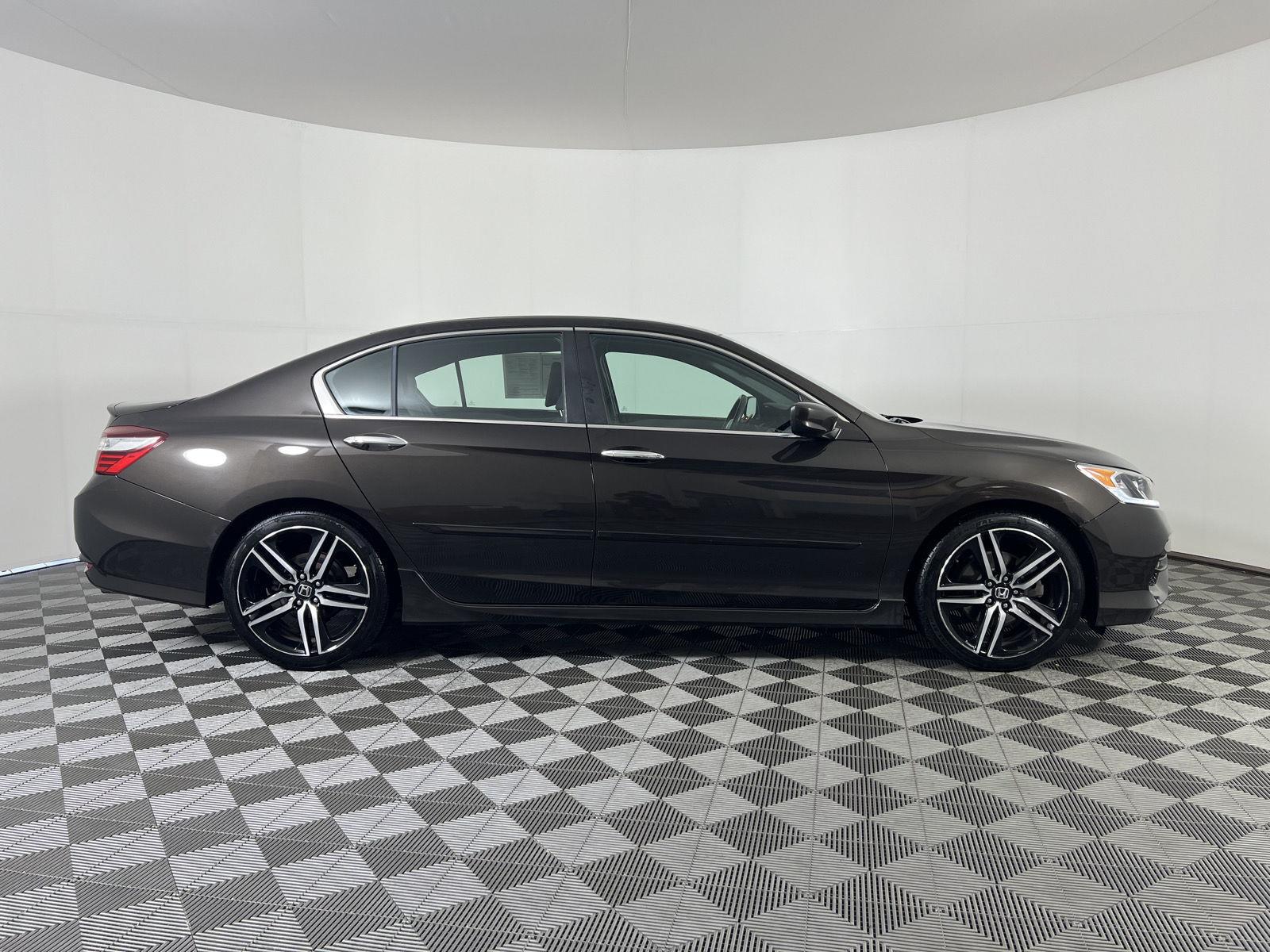 Used 2017 Honda Accord Sedan Sport SE Sedan