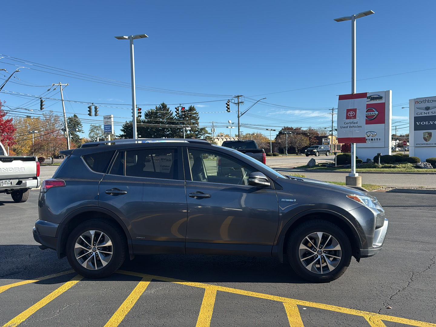 Used 2018 Toyota RAV4 Hybrid XLE SUV