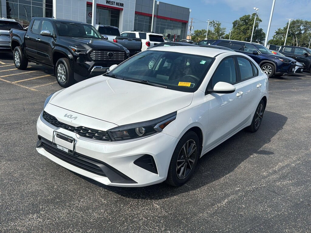 Used 2023 Kia Forte LXS Sedan