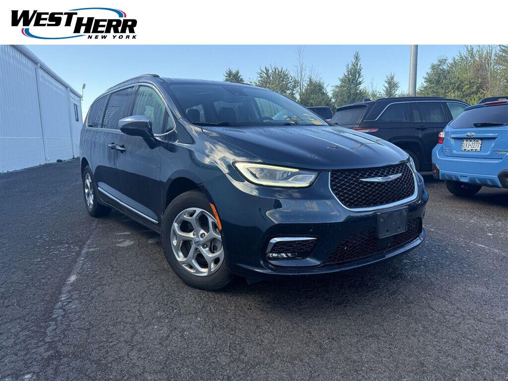 Used 2022 Chrysler Pacifica Limited Van