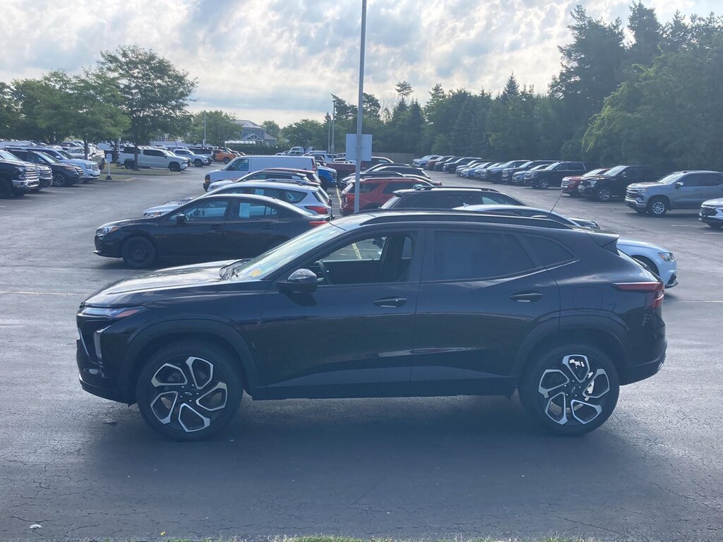 Used 2024 Chevrolet Trax 2RS SUV