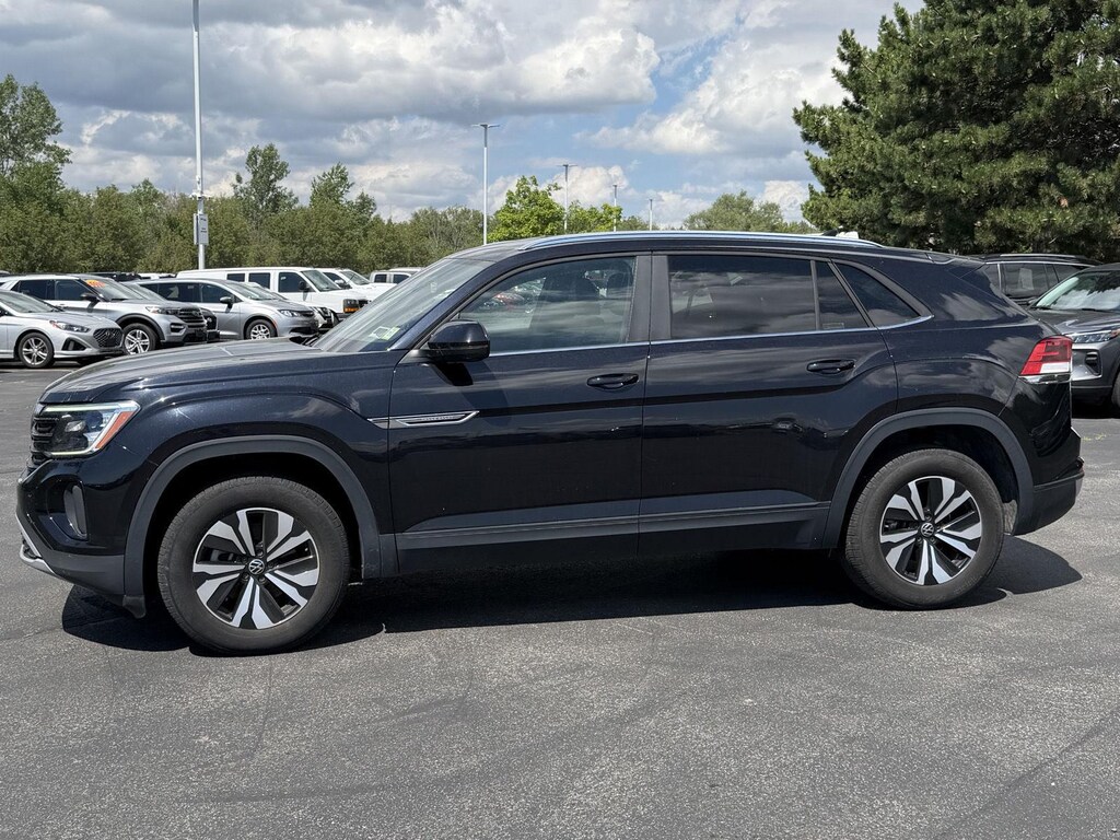 Used 2024 Volkswagen Atlas Cross Sport 2.0T SE SUV