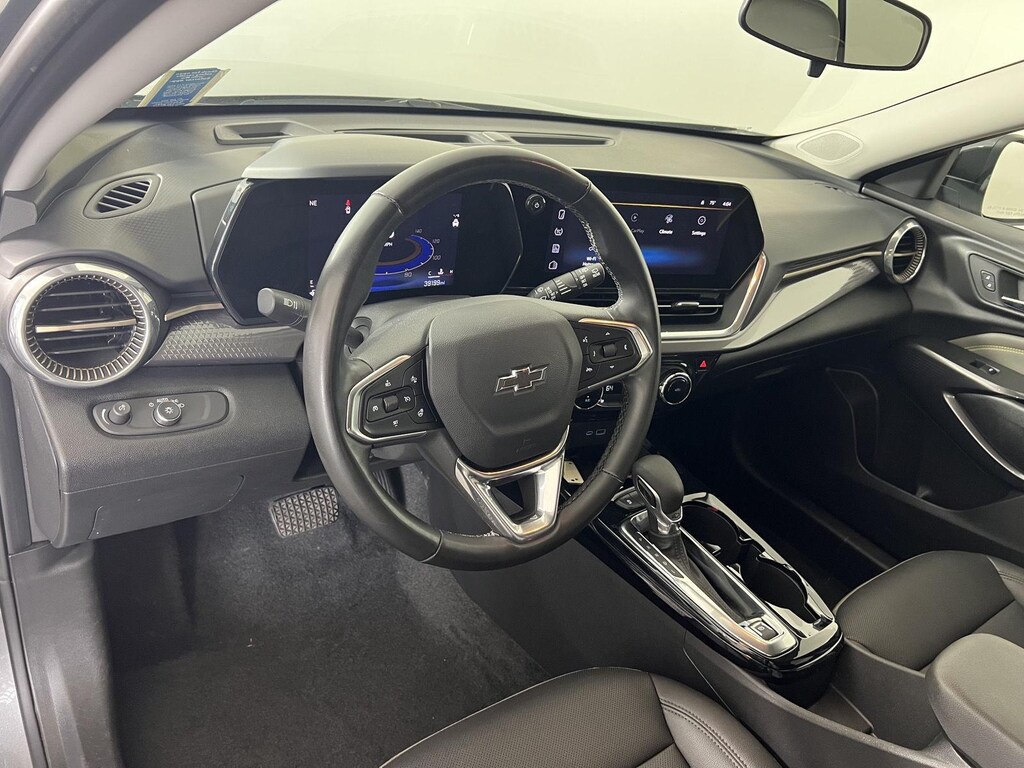 Used 2024 Chevrolet Trax Activ SUV