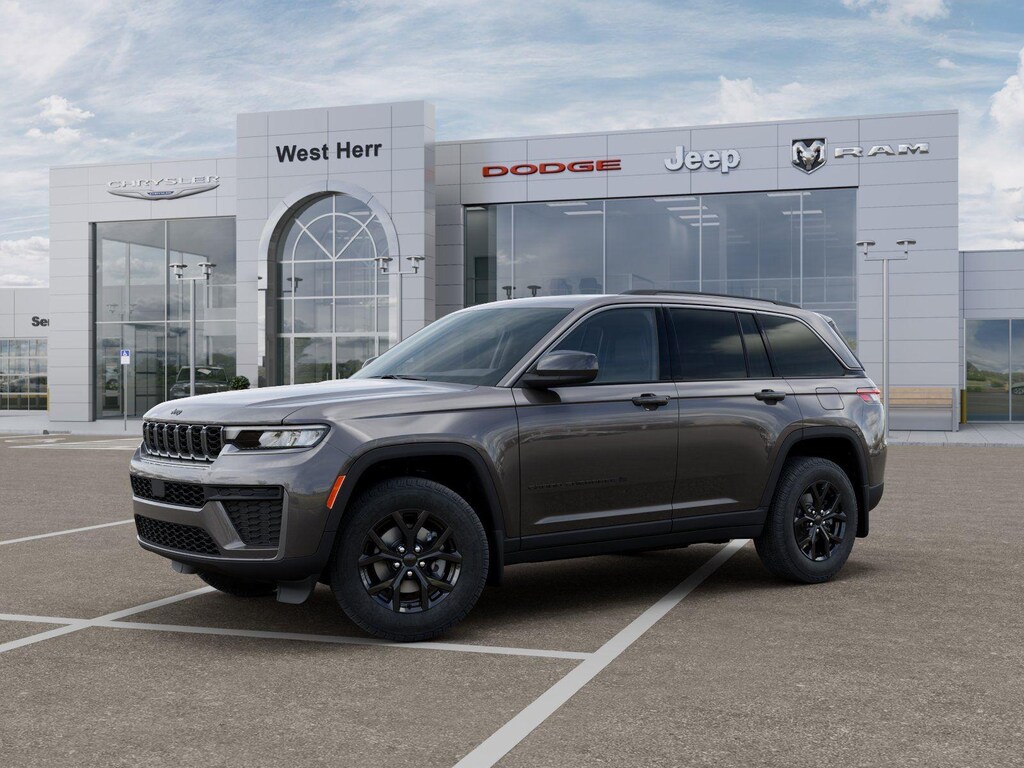 Used 2026 Jeep Grand Cherokee Grand Cherokee Laredo Altitude SUV