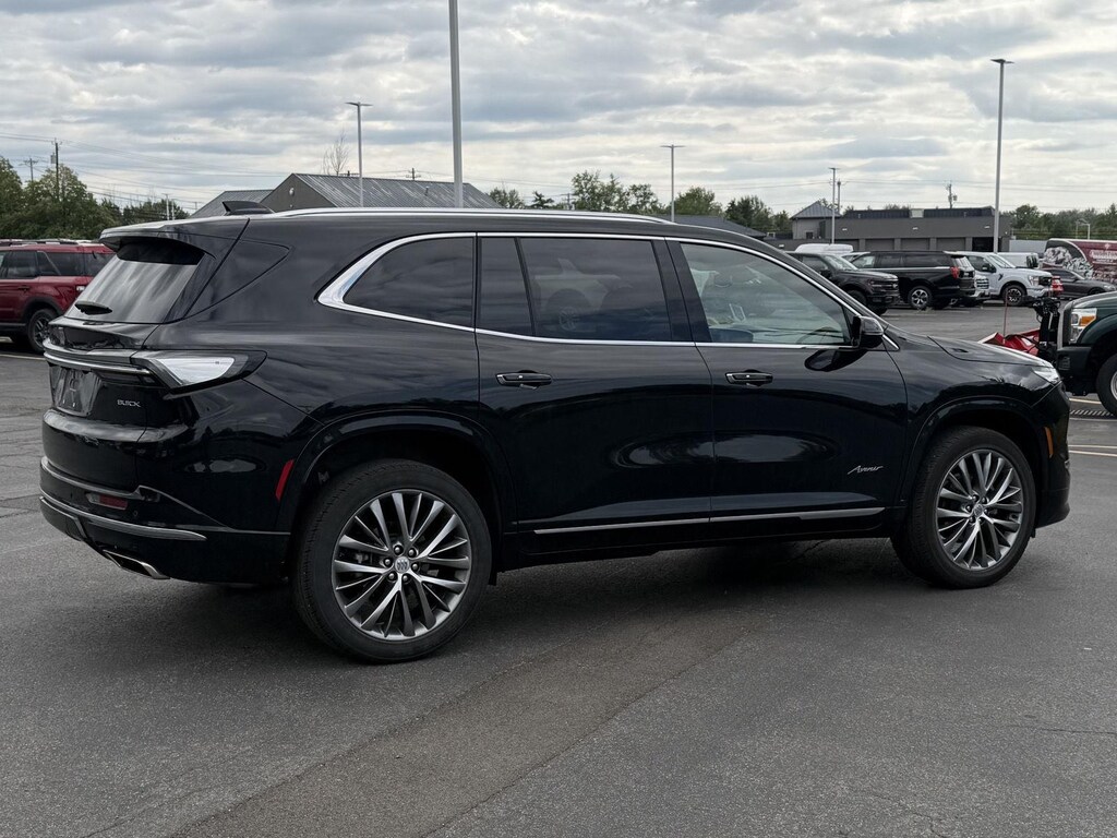 Used 2025 Buick Enclave Avenir SUV