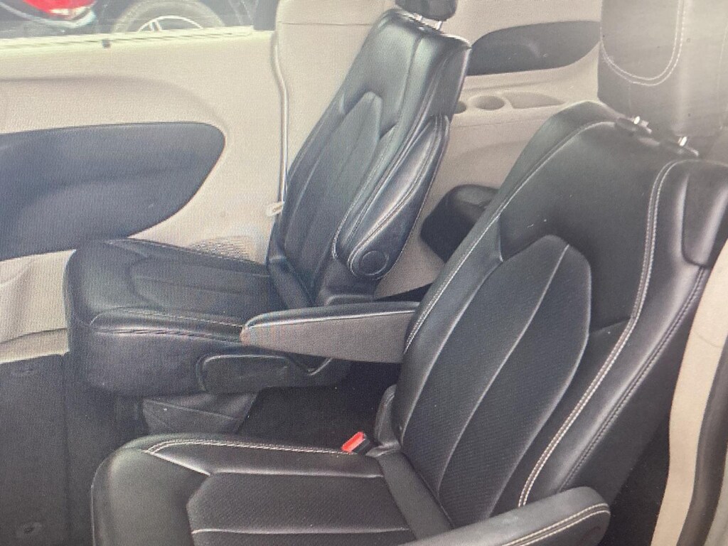 Used 2024 Chrysler Pacifica Touring L Van