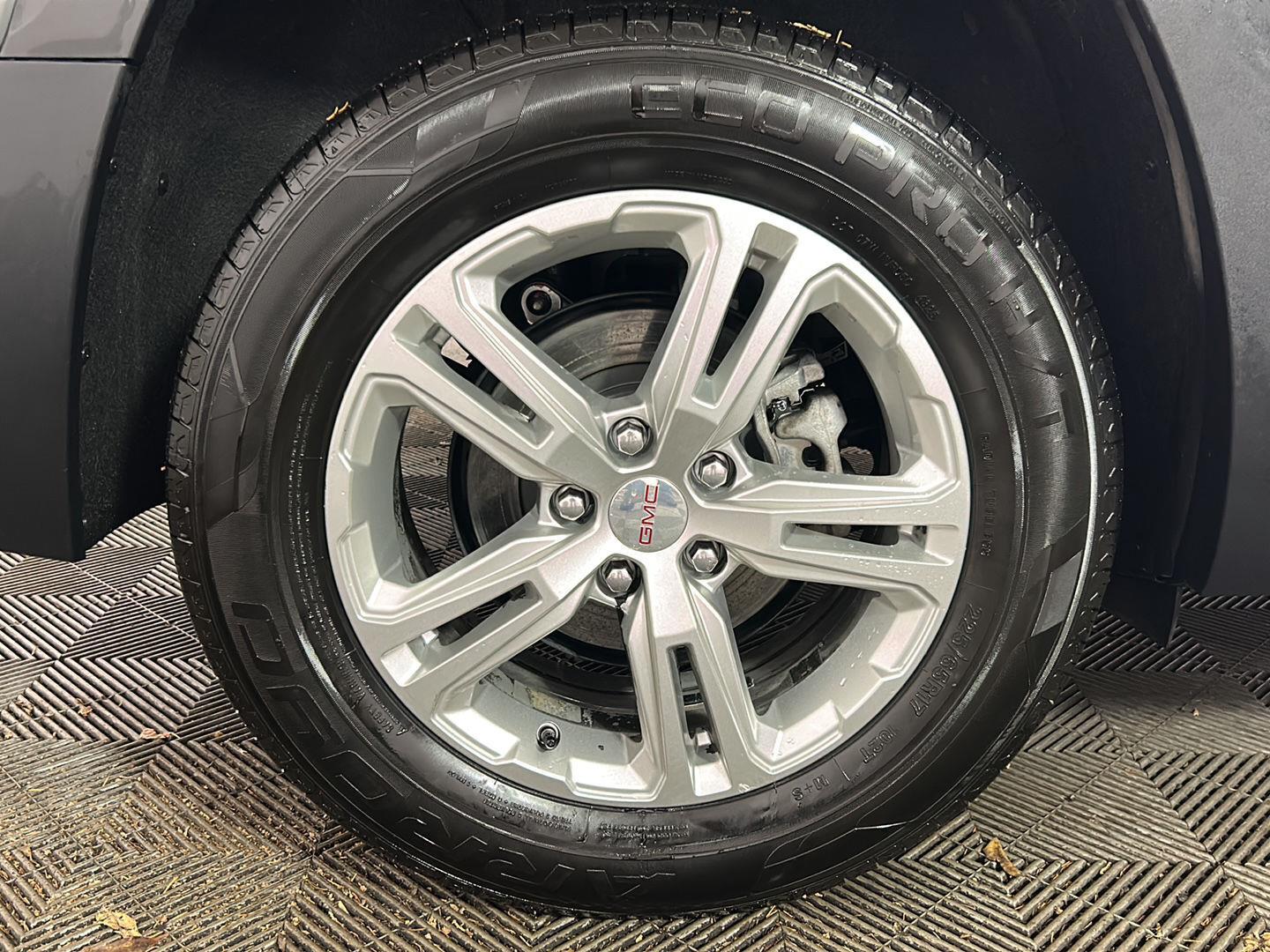 Used 2024 GMC Terrain SLE SUV