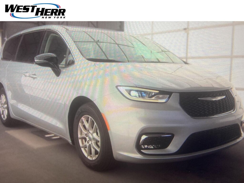 Used 2024 Chrysler Pacifica Touring L Van
