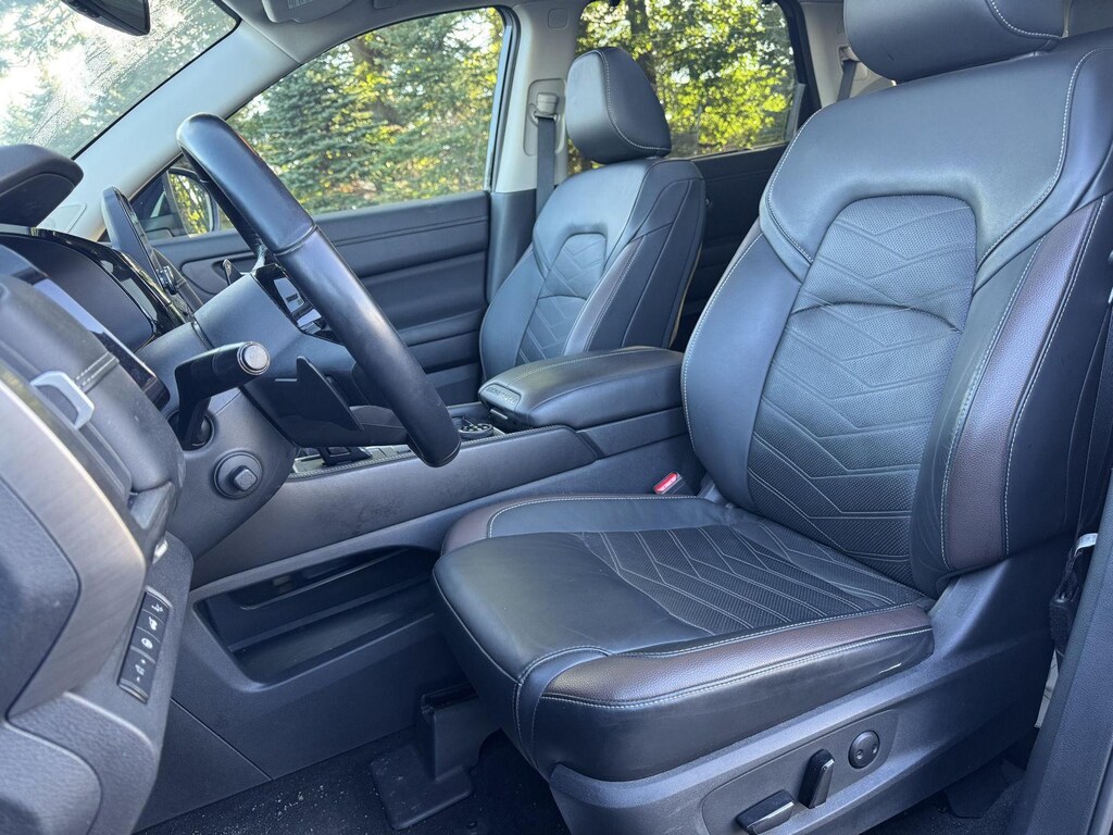 Used 2024 Nissan Pathfinder Platinum SUV