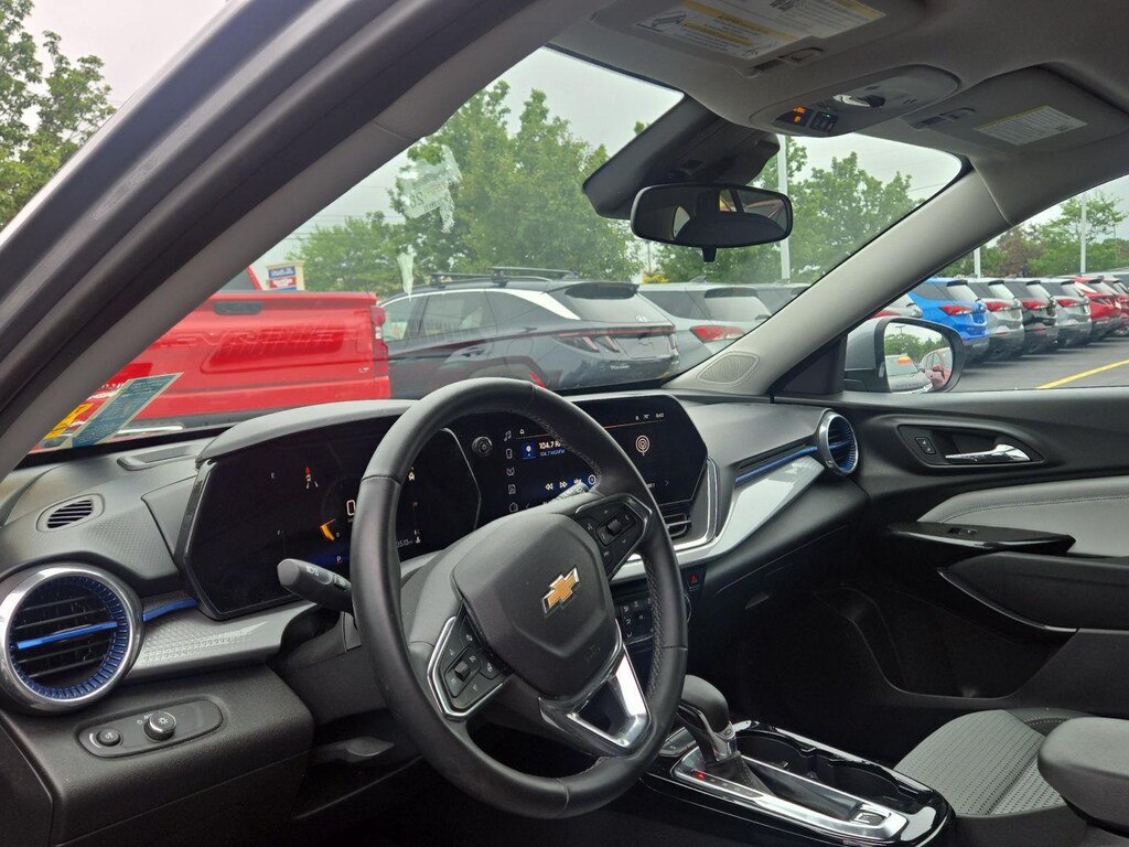 Used 2024 Chevrolet Trax LT SUV