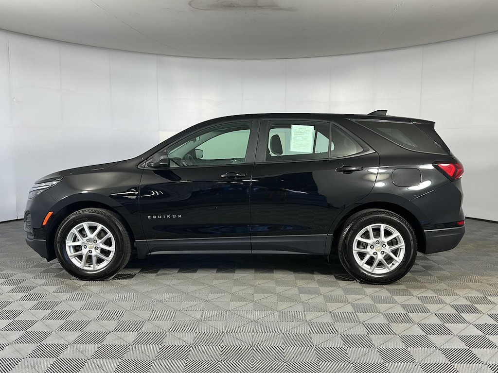 Used 2024 Chevrolet Equinox LS SUV