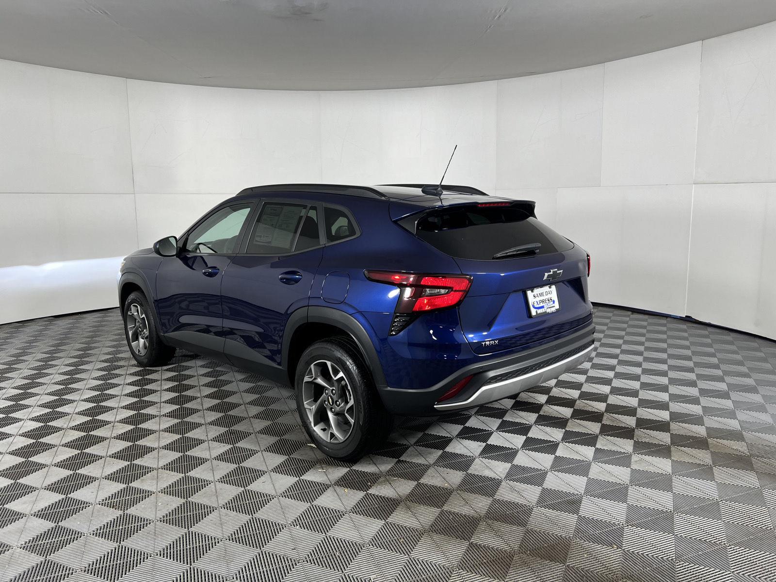 Used 2024 Chevrolet Trax LT SUV