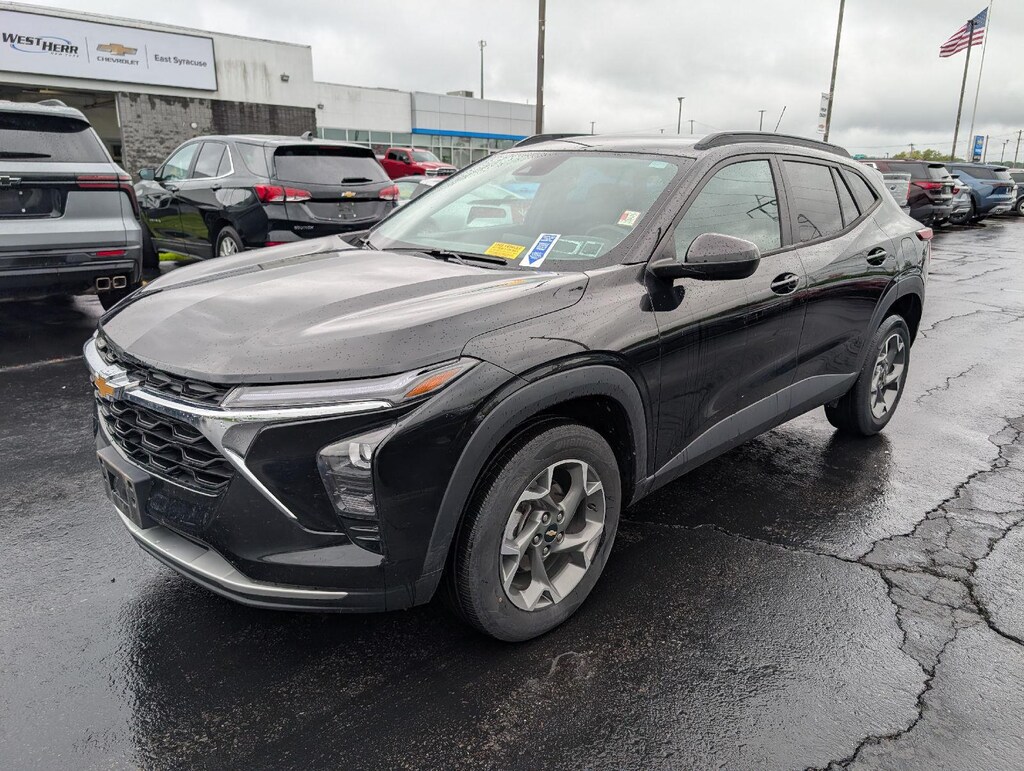 Used 2024 Chevrolet Trax LT SUV