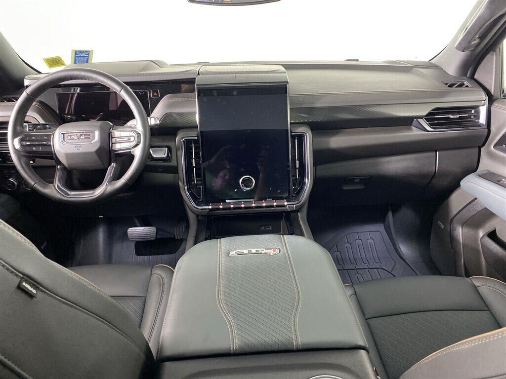 Used 2025 GMC Yukon AT4 SUV