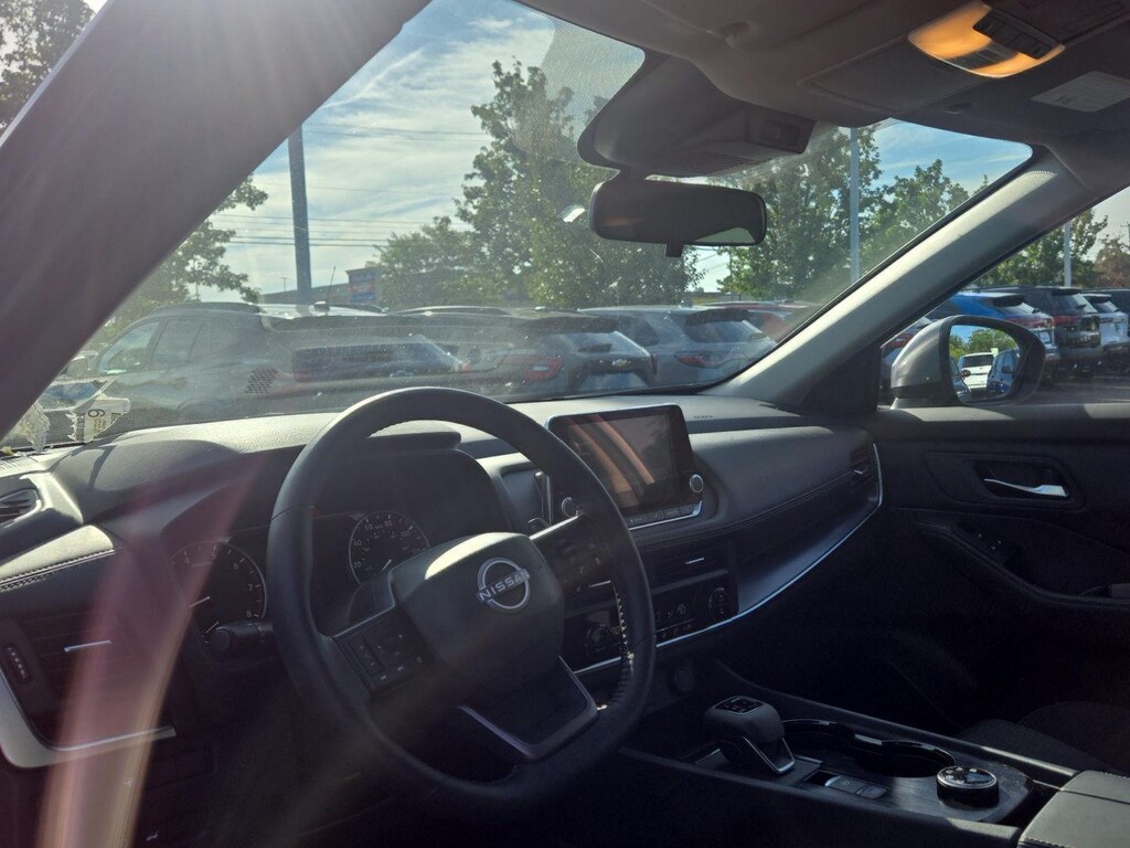 Used 2025 Nissan Rogue SV SUV
