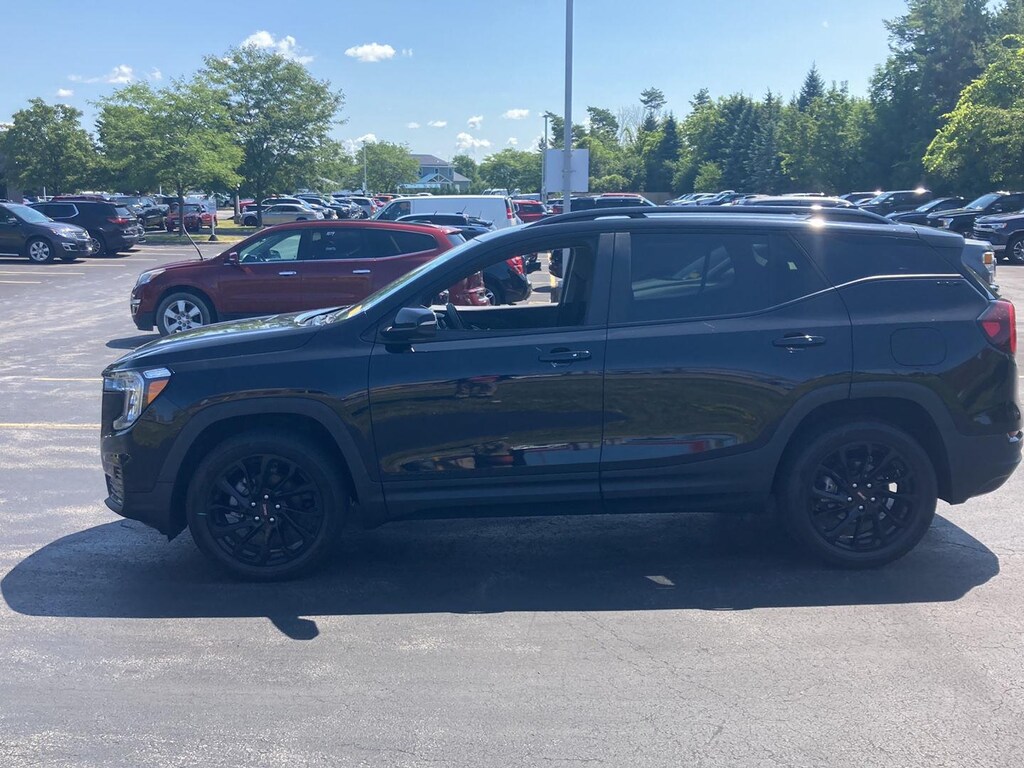 Used 2023 GMC Terrain SLE SUV