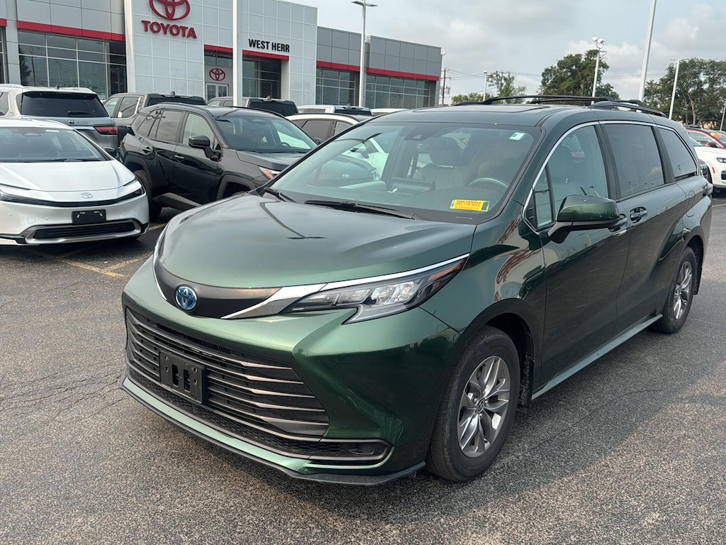 Certified 2025 Toyota Sienna LE Van