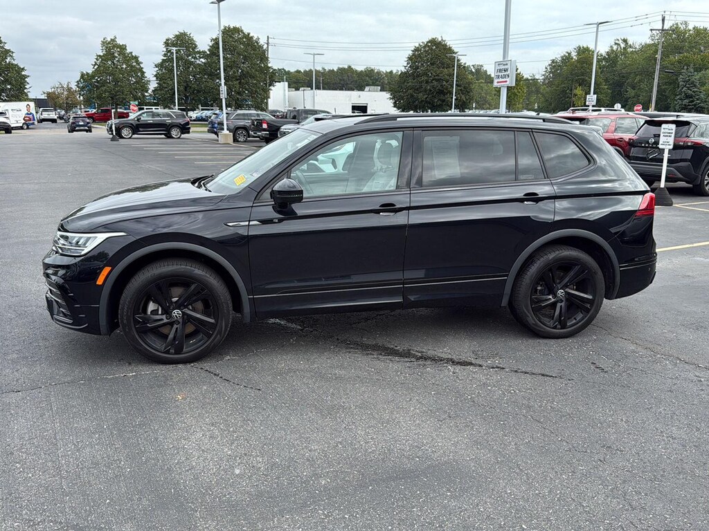Used 2023 Volkswagen Tiguan SE R-Line Black SUV