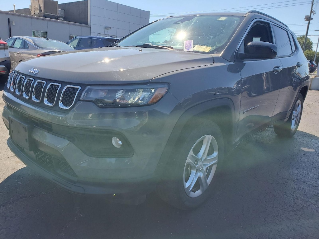 Used 2023 Jeep Compass Latitude SUV