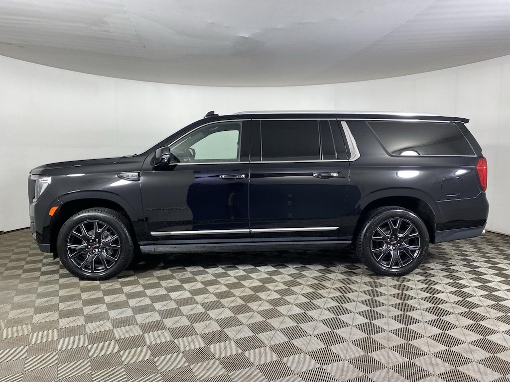 Used 2023 GMC Yukon XL Denali SUV