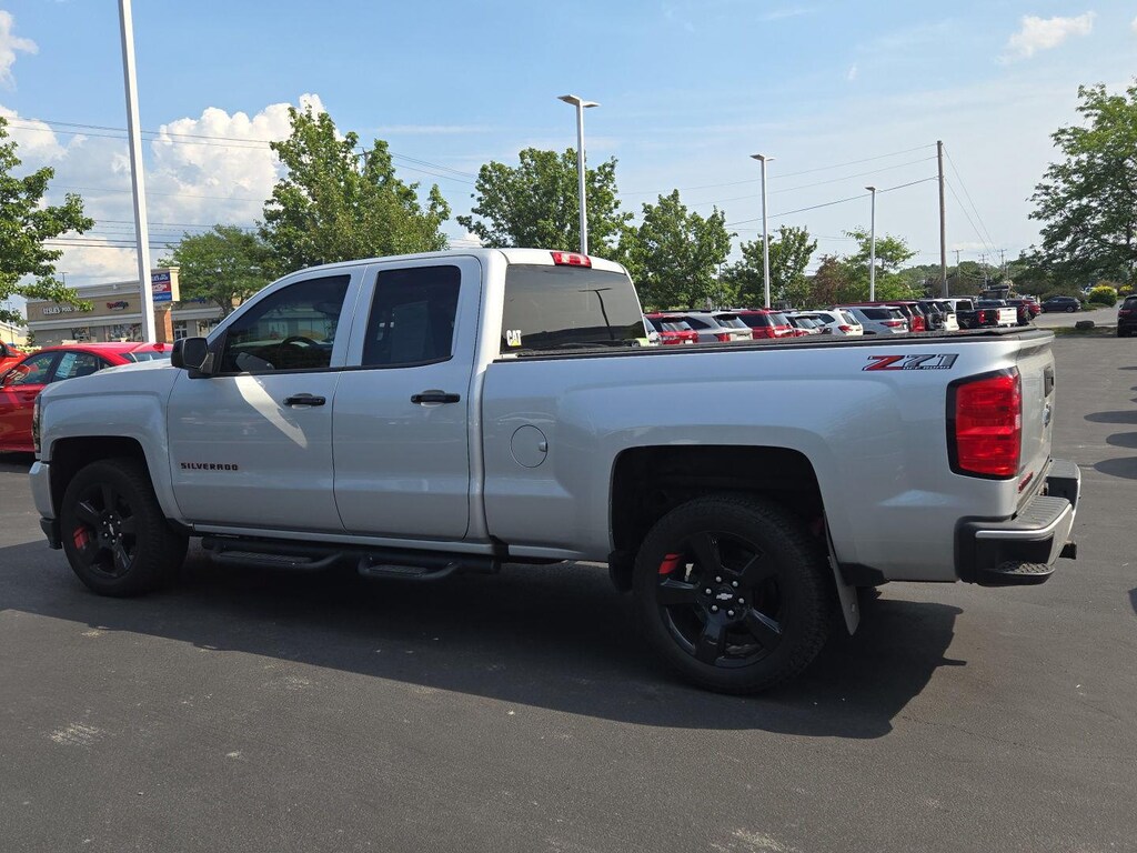 Used 2018 Chevrolet Silverado 1500 LT Truck