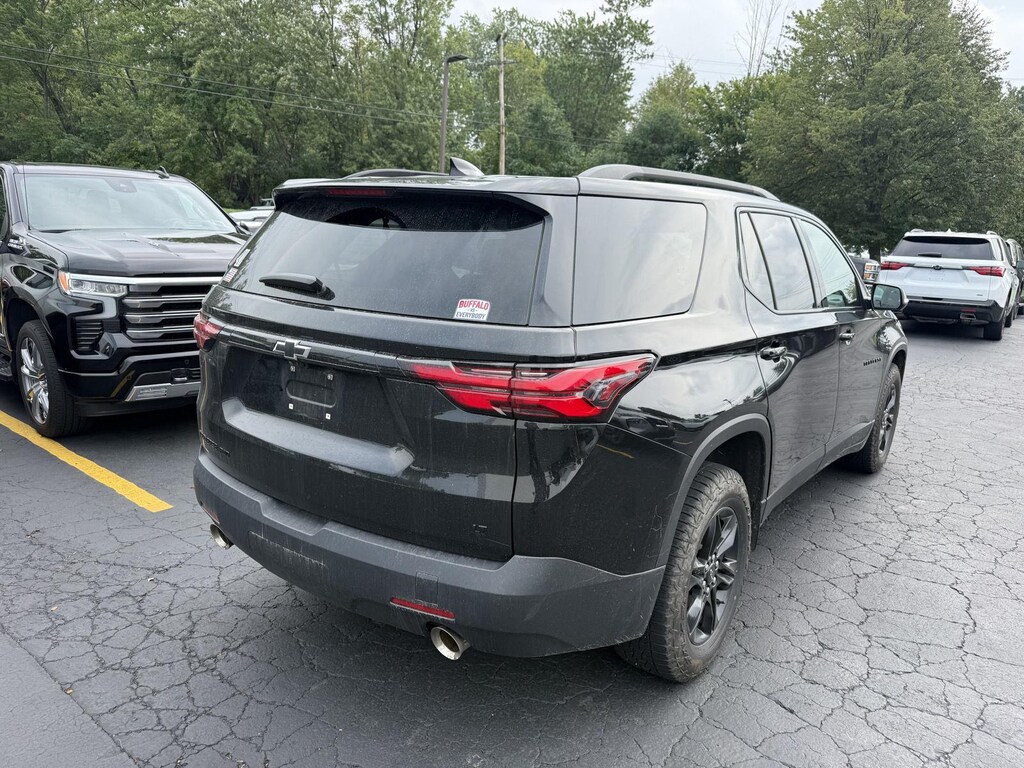 Used 2023 Chevrolet Traverse LT Cloth SUV