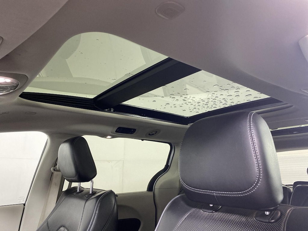 Used 2019 Chrysler Pacifica Limited Van