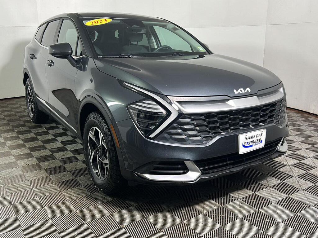 Used 2024 Kia Sportage LX SUV