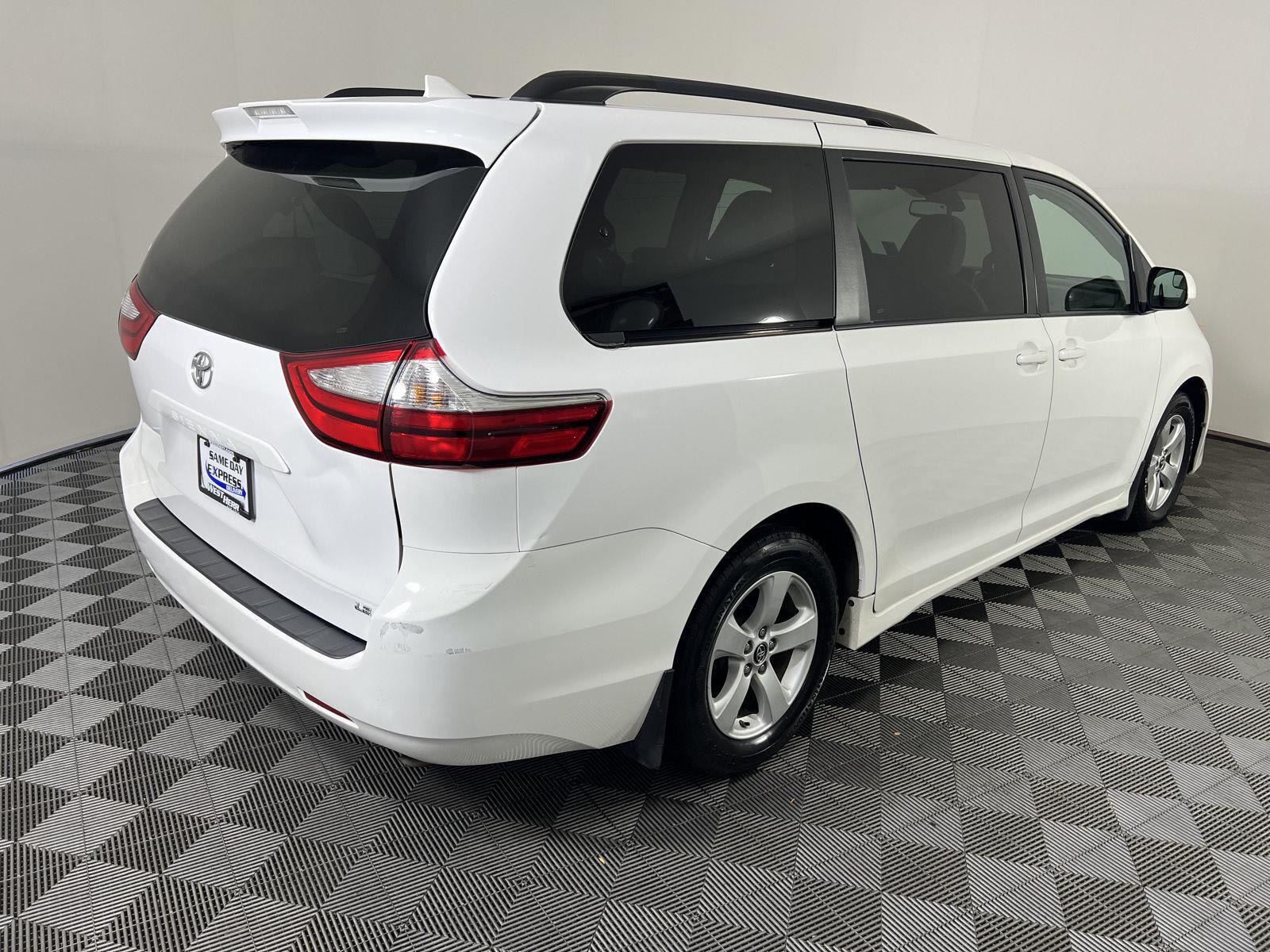Used 2019 Toyota Sienna LE 8-Passenger SUBN