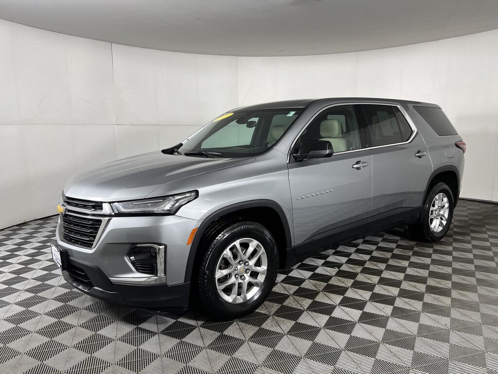 Used 2023 Chevrolet Traverse LS SUV
