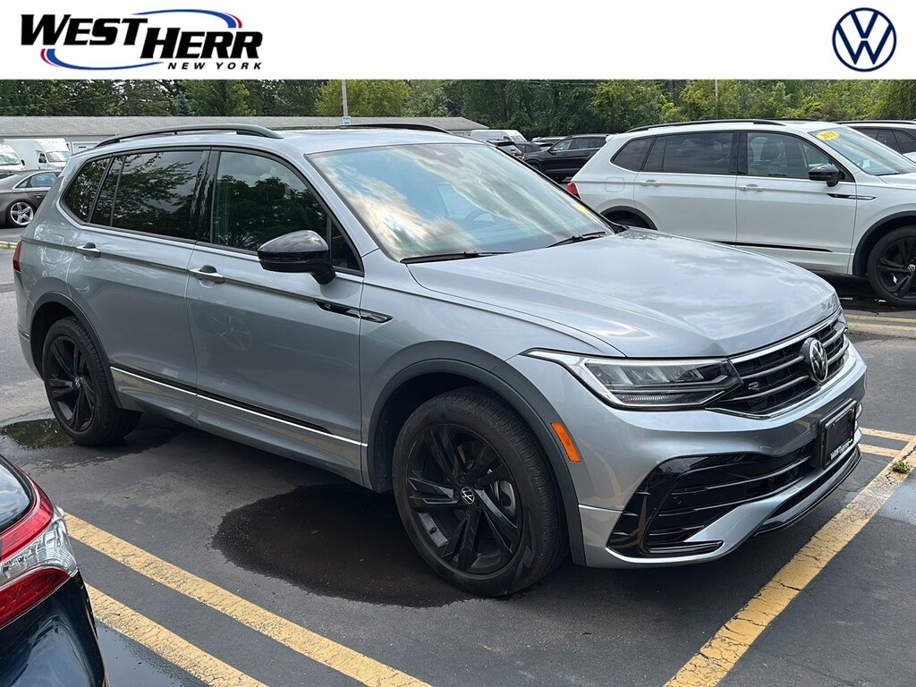 Used 2023 Volkswagen Tiguan SE R-Line Black SUV