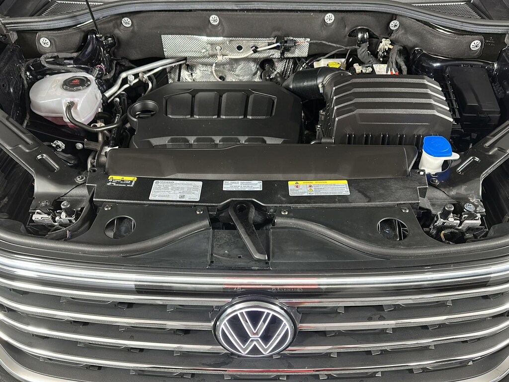Certified 2025 Volkswagen Atlas 2.0T SE w/Technology SUV
