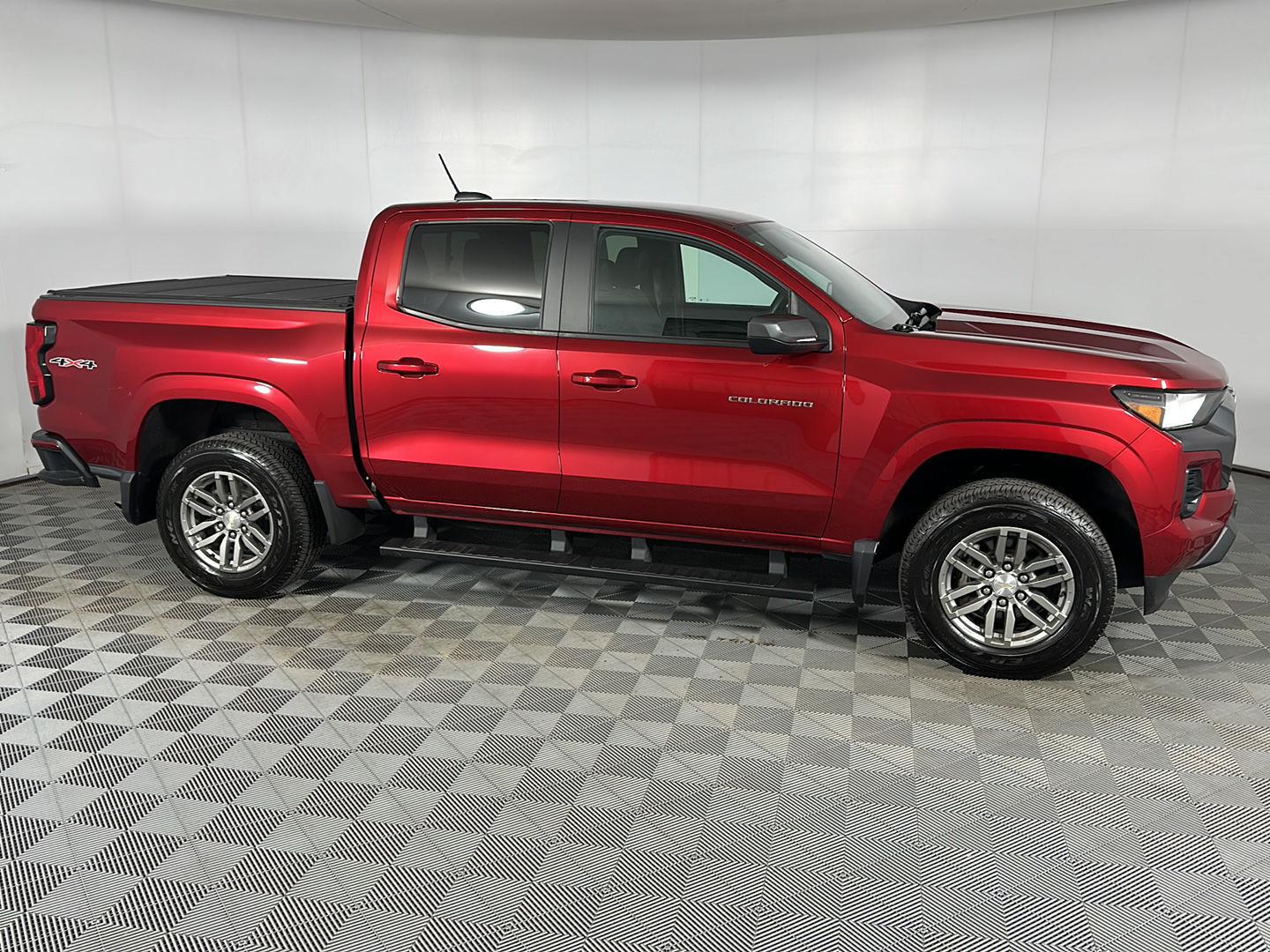 Used 2023 Chevrolet Colorado 4WD LT Truck