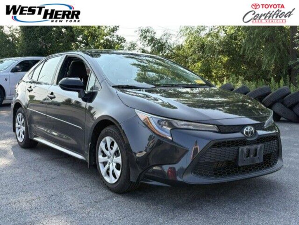 Used 2022 Toyota Corolla LE Sedan