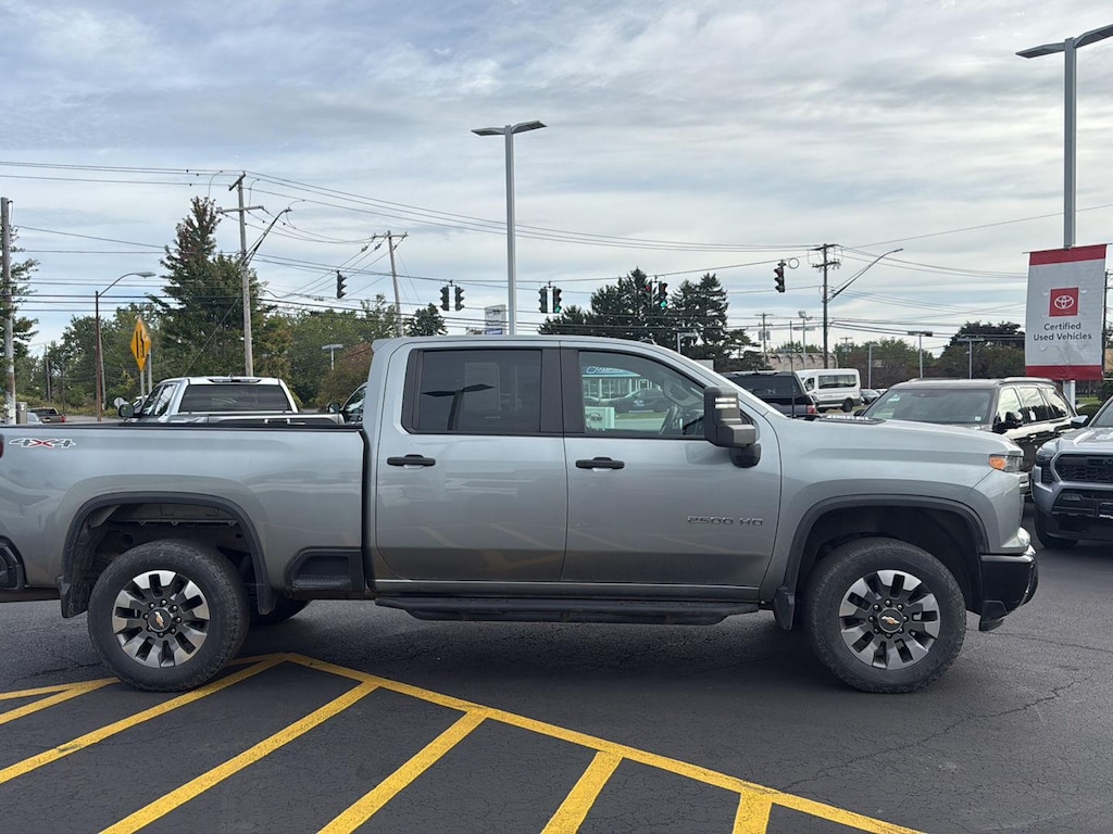 Used 2024 Chevrolet Silverado 2500HD Custom Truck