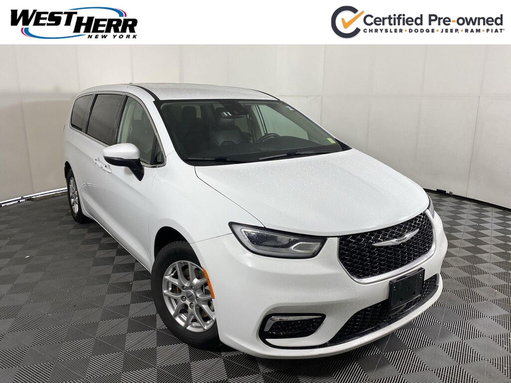 Certified 2023 Chrysler Pacifica Touring L MiniVan