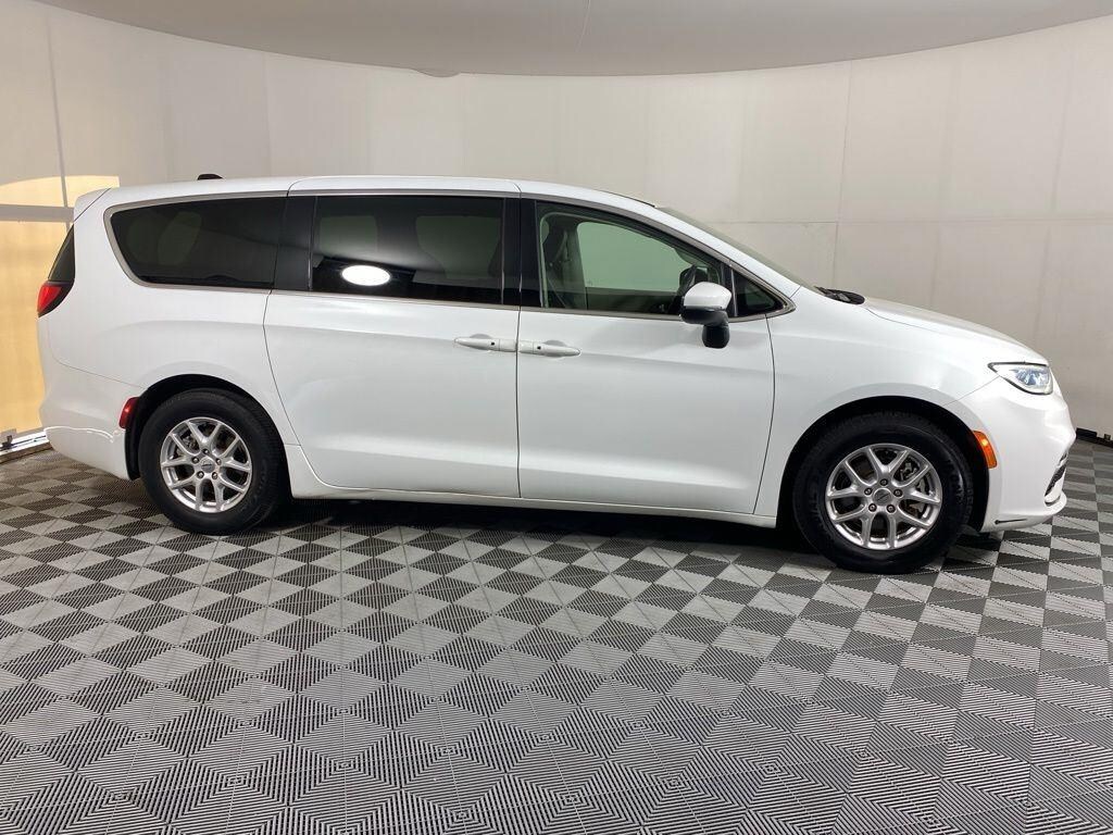 Certified 2023 Chrysler Pacifica Touring L MiniVan