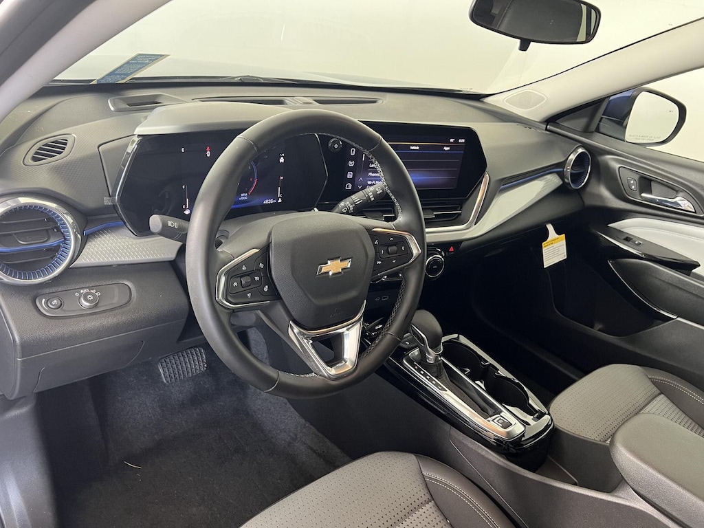 Used 2024 Chevrolet Trax LT SUV