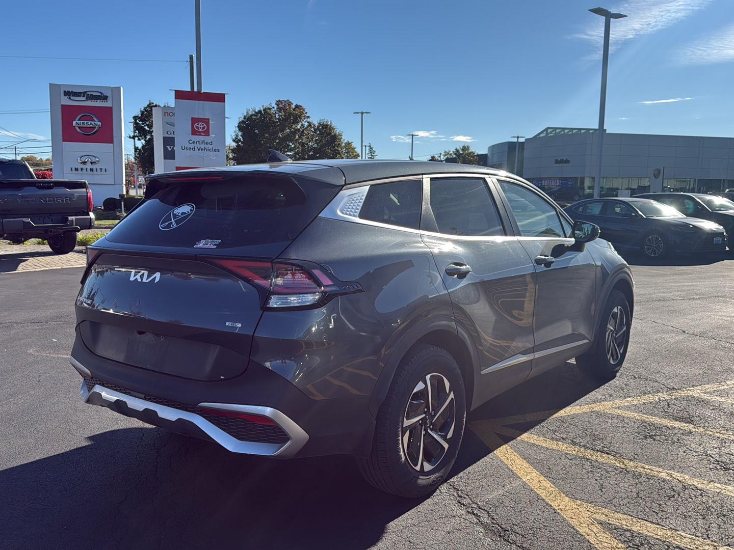Used 2023 Kia Sportage Hybrid LX SUV