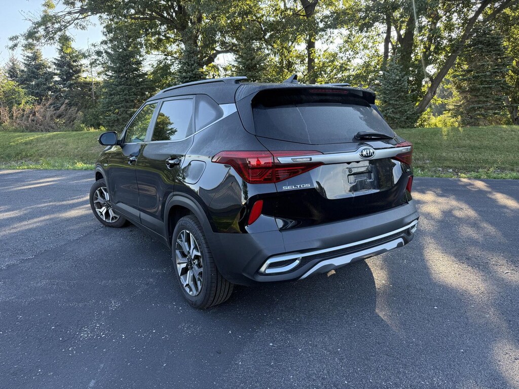 Used 2021 Kia Seltos EX SUV