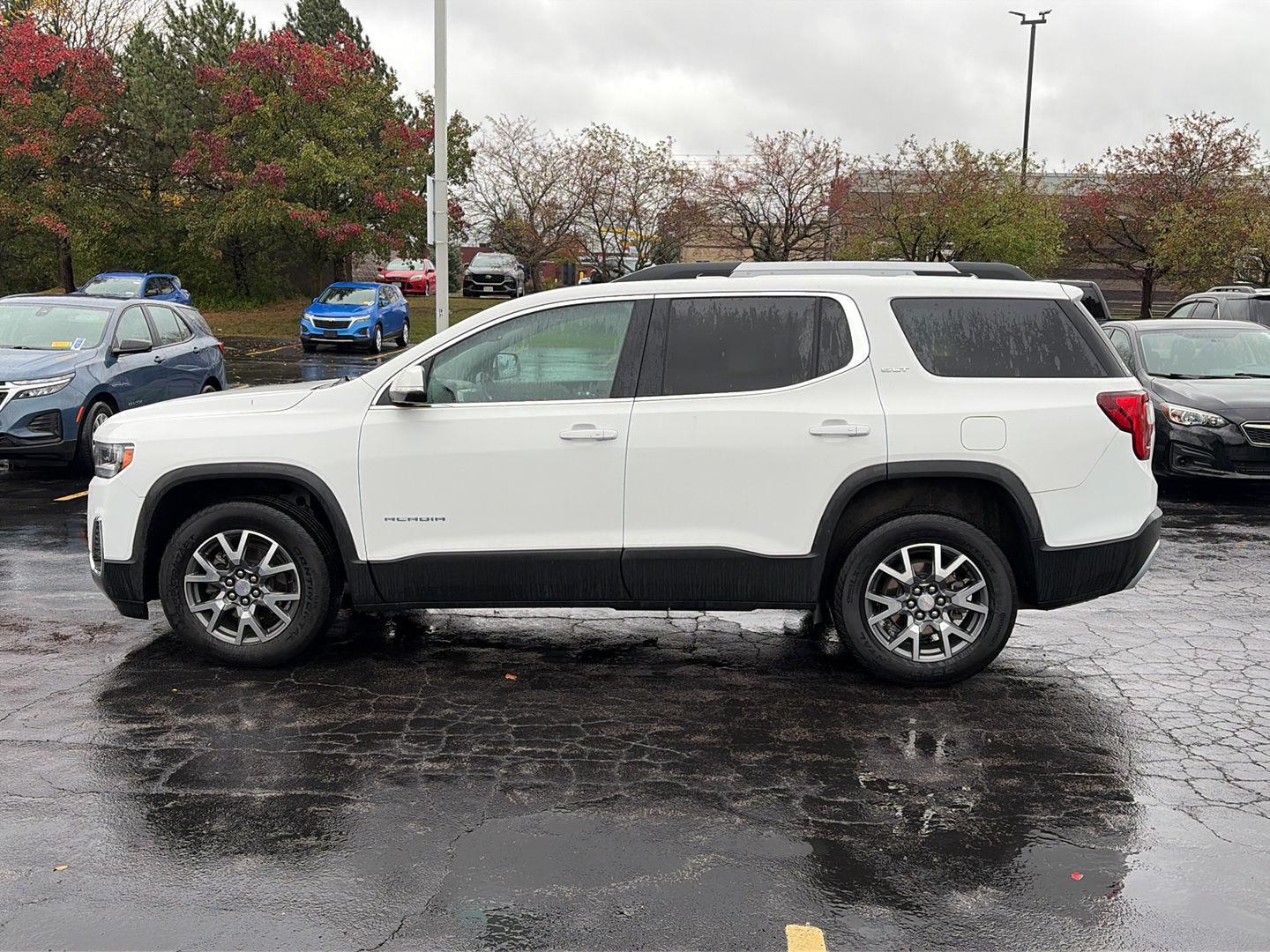 Used 2023 GMC Acadia SLT