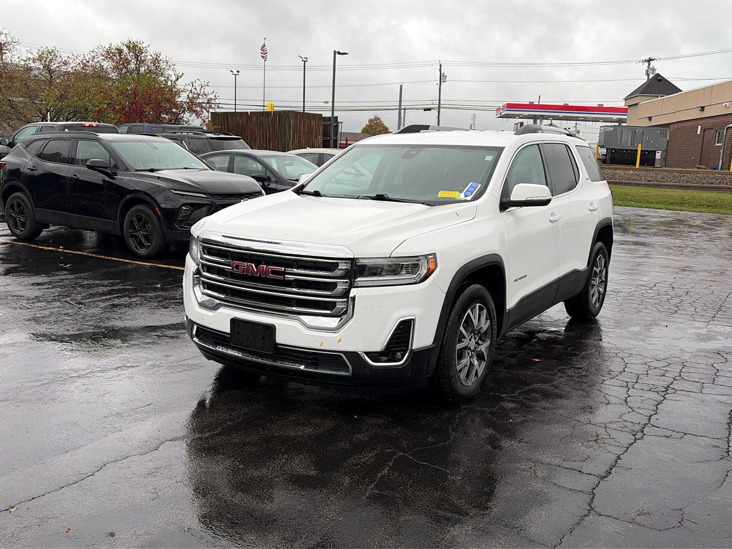 Used 2023 GMC Acadia SLT