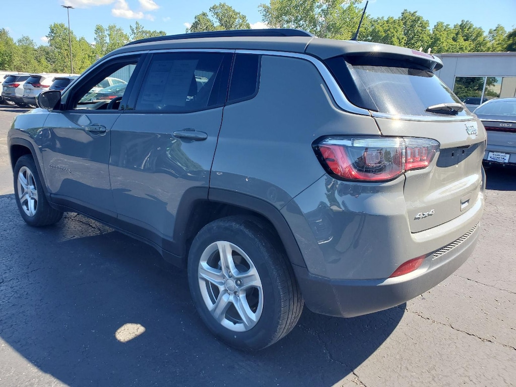 Used 2023 Jeep Compass Latitude SUV