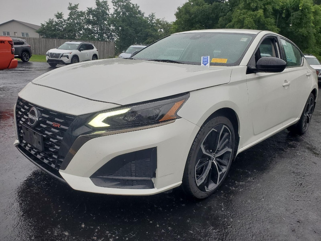 Used 2024 Nissan Altima 2.5 SR Sedan