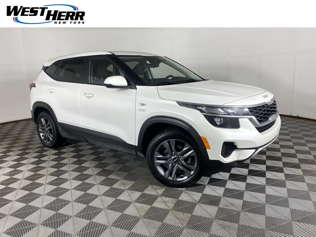 Used 2022 Kia Seltos LX SUV